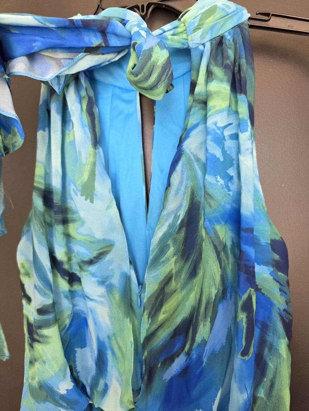 NWT Xscape Blue Green Printed Pleated Maxi Dress Sleeveless Blouson Size 10 $259 - Picture 9 of 11